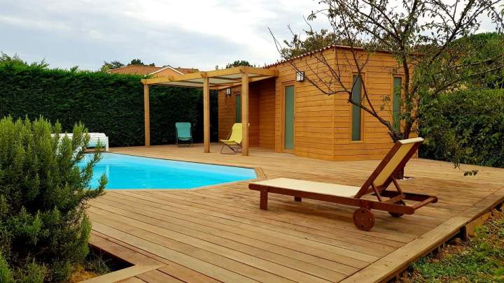 Custom wooden terrace Lyon