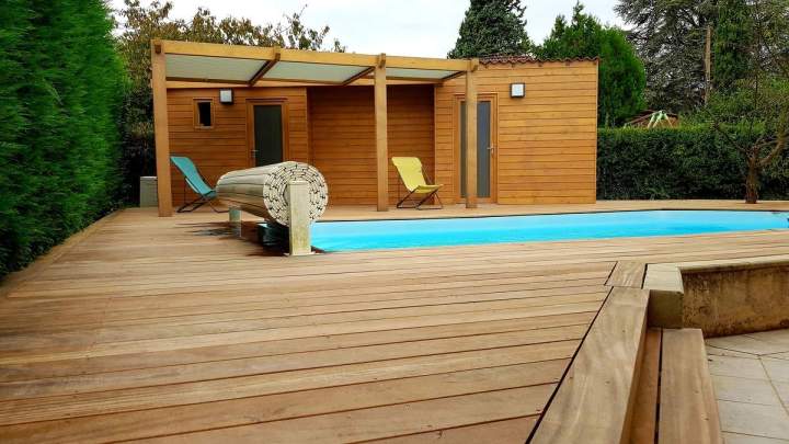 Wooden terrace creation in Lyon