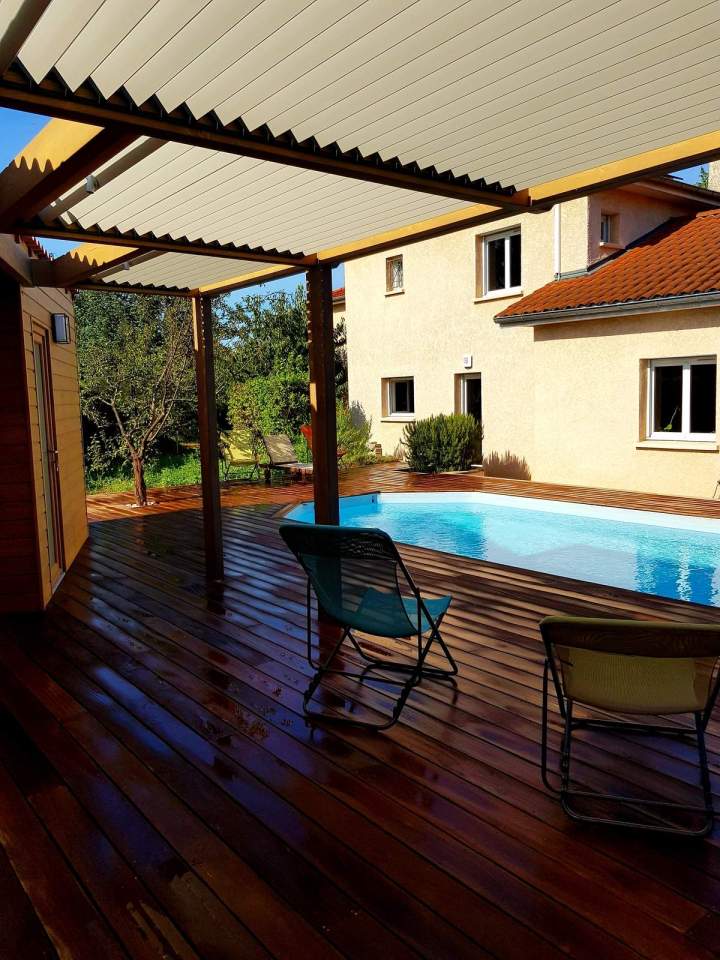 Wooden terrace creation in Lyon