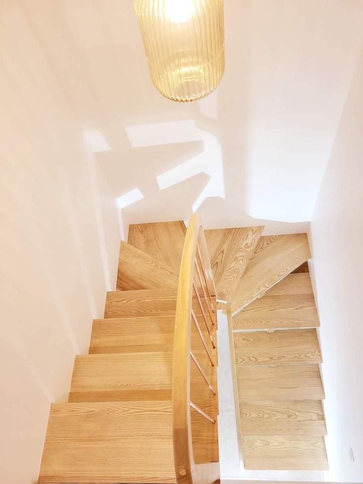 Custom Stair Installation Lyon