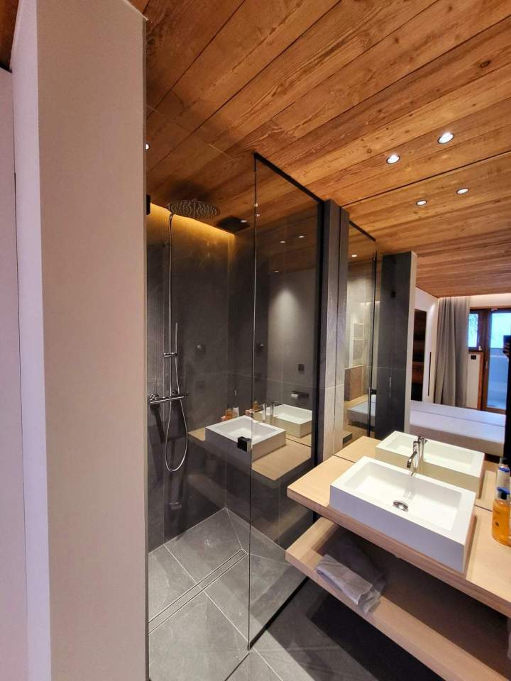 Custom Stair Installation Lyon