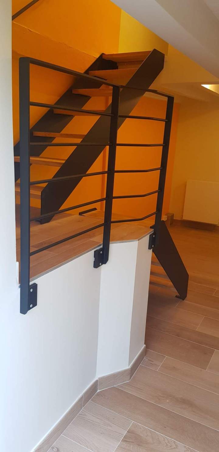 Custom Stair Installation Lyon